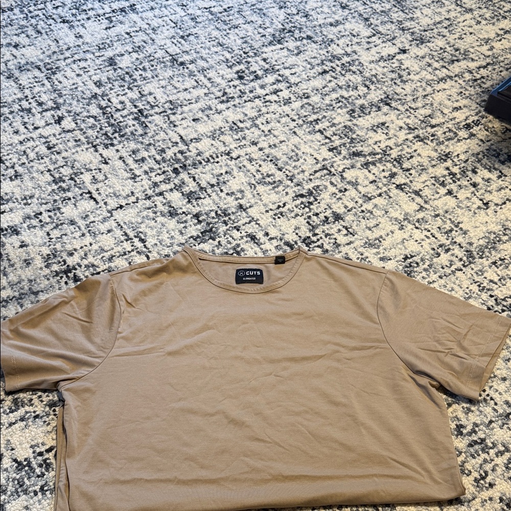 CUTS Men's Tan Elongated T-Shirt